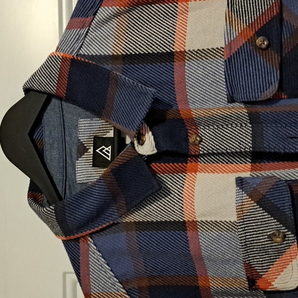 RIPZONE MEN'S PLAID SHIRT- SIZE LARGE - Picture 2 of 4